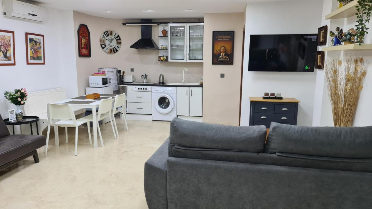 Apartamentos Porvera Jerez Centro Jerez de la Frontera Buitenkant foto